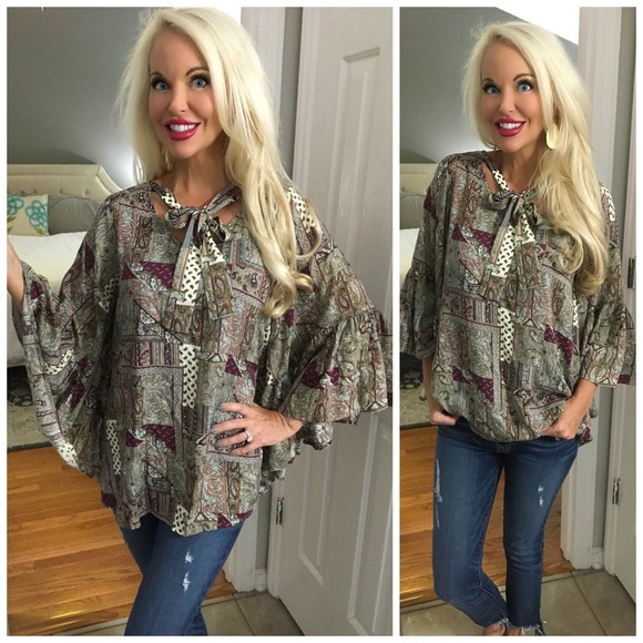 Tops - LAST 1! Tie front bell sleeve plum/rust tunic💕